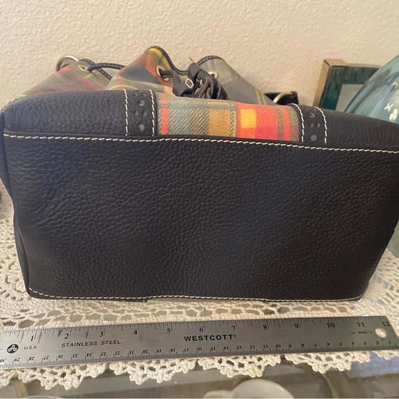 Dooney & Bourke coated cotton large drawstring bag w/ leather trim, used - Picture 4 of 12